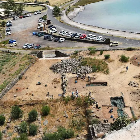 Stunning In Pantelleria With Wifi Tracino