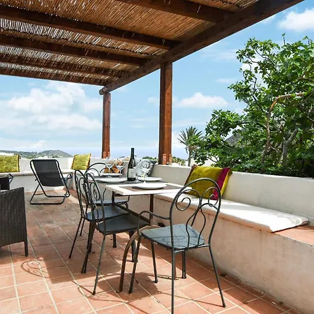 Stunning In Pantelleria With Wifi