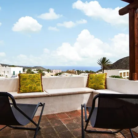Stunning In Pantelleria With Wifi Semesterbostad *